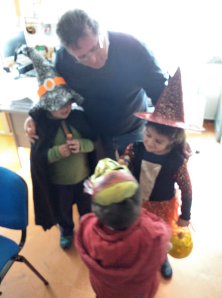 74698884_406202030322142_5473602520699895808_n